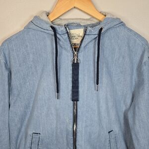 Ashley Vintage Charm Size Medium Light Wash Denim Hooded Zip Front Waist Jacket